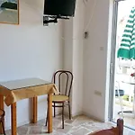 Mini-hôtel Gina 2*