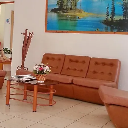 Gina Inn 2*